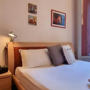  Appartamento Altido Trendy 1-bed Flat, Easy Access To Centre Italia